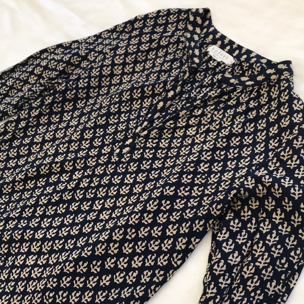 Velvet by Graham and Spencer  blouse